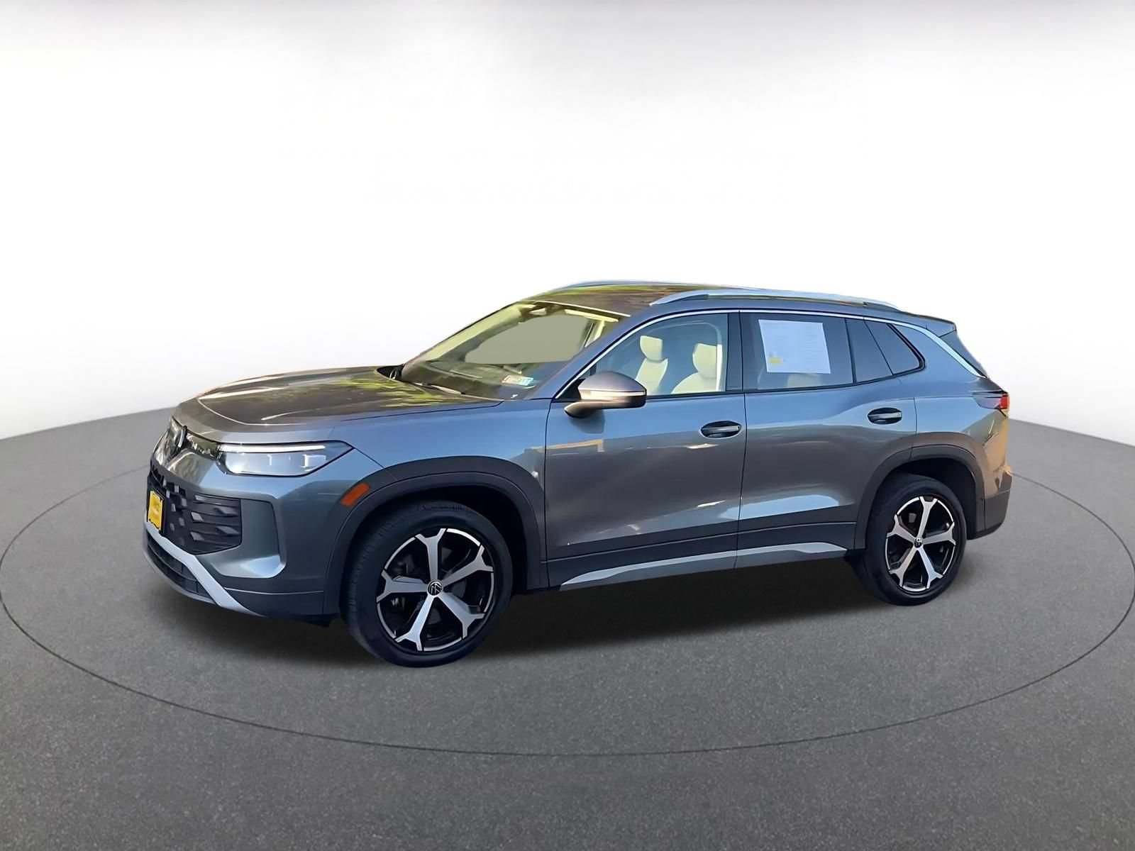 Used 2026 Volkswagen Tiguan SE AWD/4WD image 7