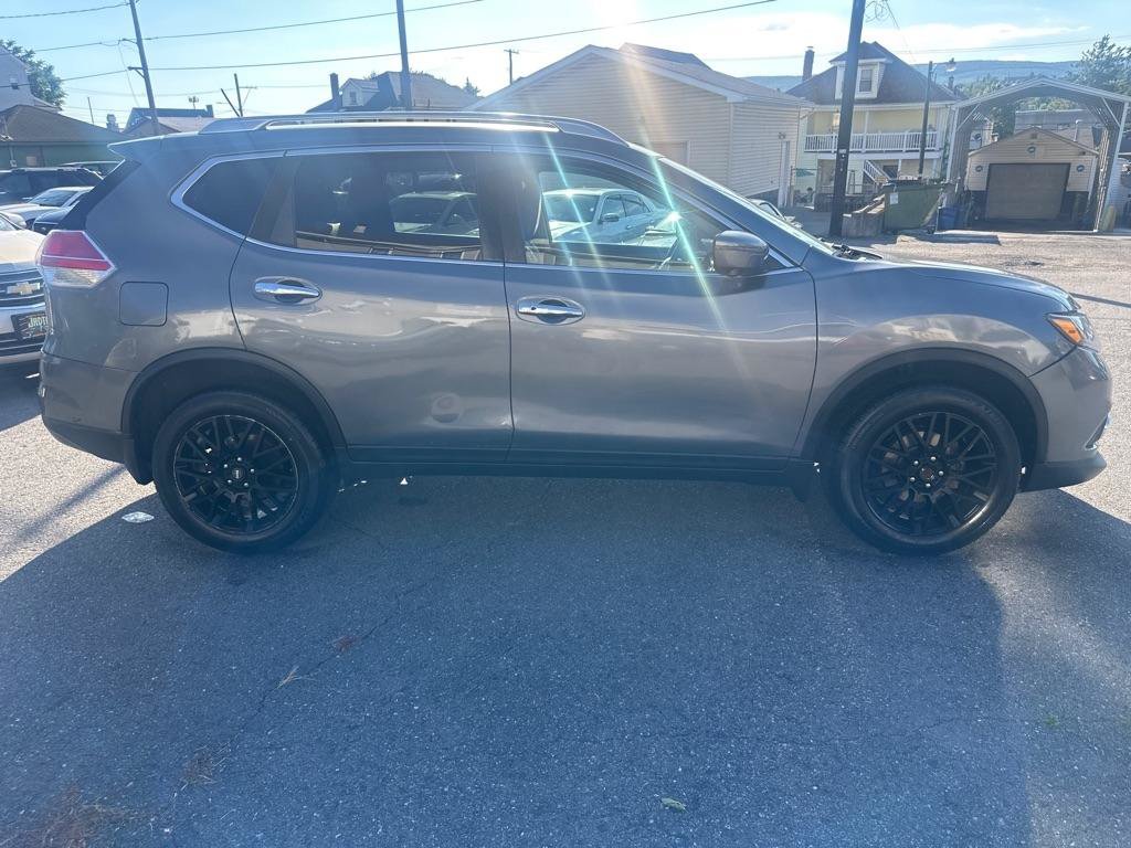 Used 2016 Nissan Rogue SL AWD/4WD image 8