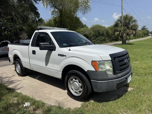Used 2011 Ford F150 XL w/ Trailer Tow Pkg RWD image 2