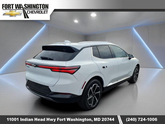 Used 2024 Chevrolet Equinox EV LT FWD image 3