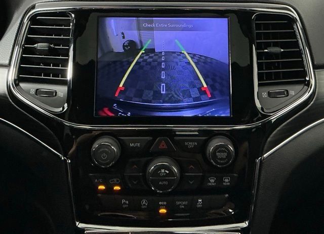 Used 2020 Jeep Grand Cherokee Limited w/ Trailer Tow Group IV RWD image 19