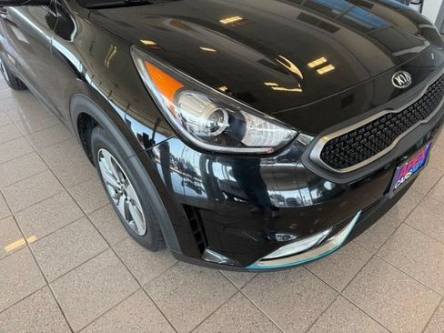 Used 2019 Kia Niro EX FWD image 8