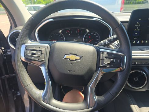 Used 2024 Chevrolet Blazer LT w/ Convenience Package FWD image 17