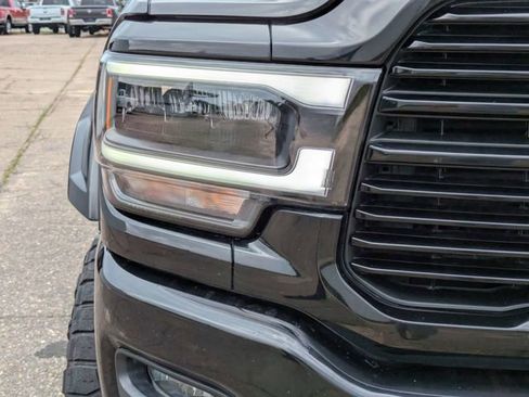 Used 2019 RAM 2500 Laramie w/ Black Appearance Package AWD/4WD image 10