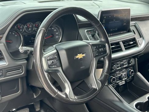 Used 2021 Chevrolet Suburban LT RWD image 26