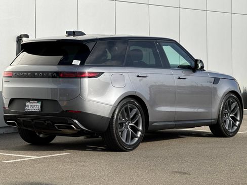 Used 2024 Land Rover Range Rover Sport SE AWD/4WD image 5