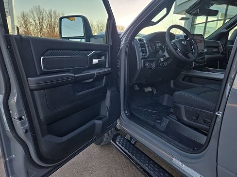 New 2026 RAM 2500 Big Horn AWD/4WD image 40