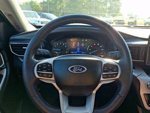 Certified 2023 Ford Explorer XLT w/ Equipment Group 202A AWD/4WD image 19