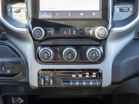 Used 2025 RAM 3500 Big Horn AWD/4WD image 22