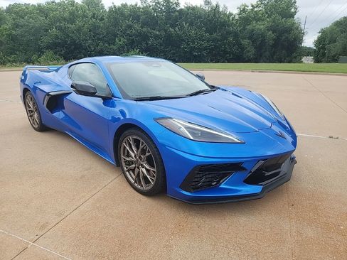Used 2024 Chevrolet Corvette Stingray Preferred Cpe w/ Z51 Performance Package RWD image 3