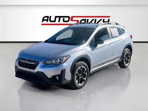 Used 2023 Subaru Crosstrek 2.0i Premium image 3