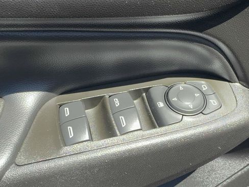 Used 2024 Chevrolet Equinox LT AWD/4WD image 17