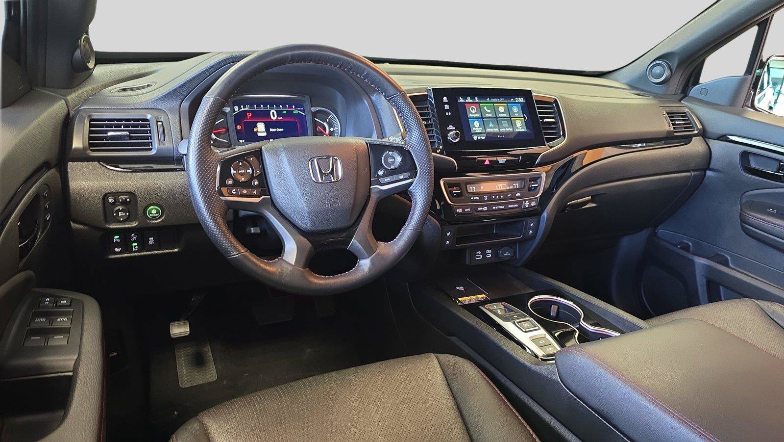 Used 2025 Honda Passport Black Edition image 21