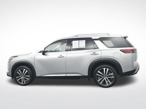Used 2023 Nissan Pathfinder Platinum AWD/4WD image 10