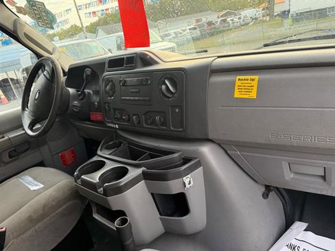 Used 2014 Ford E-350 and Econoline 350 Super Duty image 26