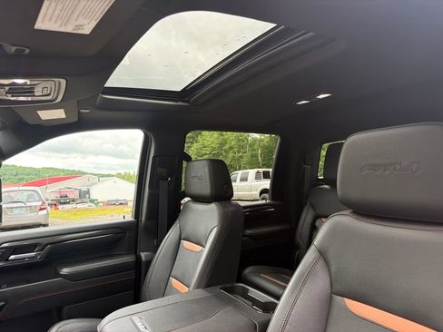 Used 2024 GMC Sierra 2500 AT4 w/ AT4 Premium Plus Package AWD/4WD image 23