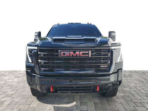 Used 2025 GMC Sierra 2500 AT4X AWD/4WD image 2