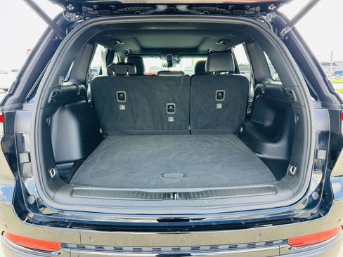 Used 2024 Jeep Grand Cherokee Limited w/ Luxury Tech Group II AWD/4WD image 32