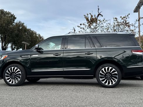 Certified 2022 Lincoln Navigator L Black Label image 7