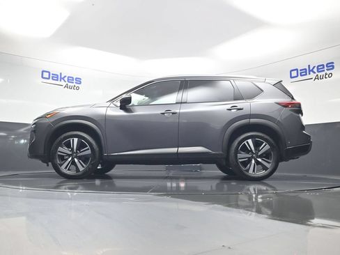 Used 2025 Nissan Rogue SL FWD image 41