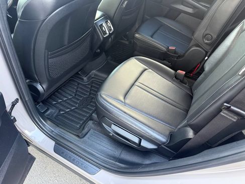 Used 2025 Kia Sorento EX AWD/4WD image 34
