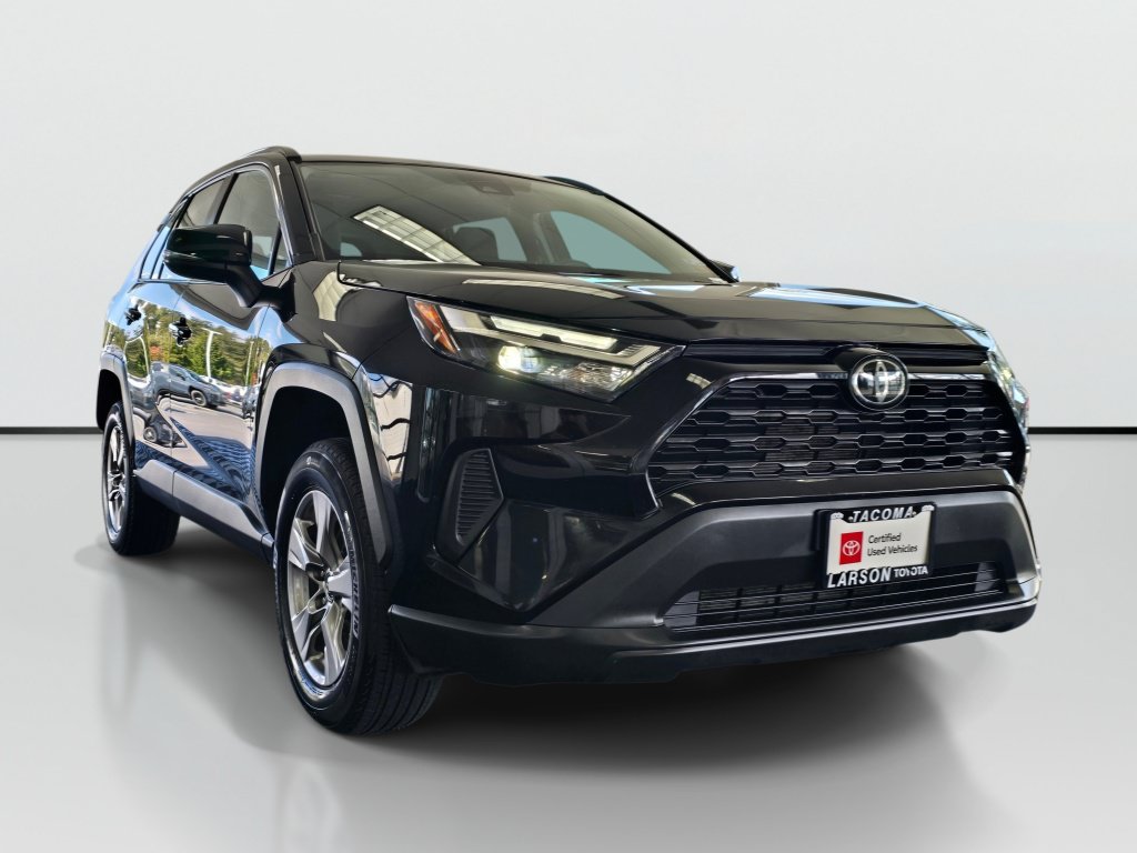 Certified 2025 Toyota RAV4 XLE FWD image 7