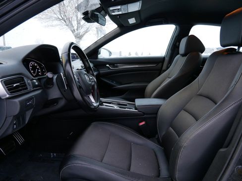 Used 2020 Honda Accord Sport image 9