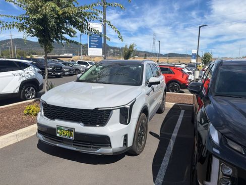 Used 2024 Kia Sorento S w/ Panoramic Sunroof Package AWD/4WD image 1