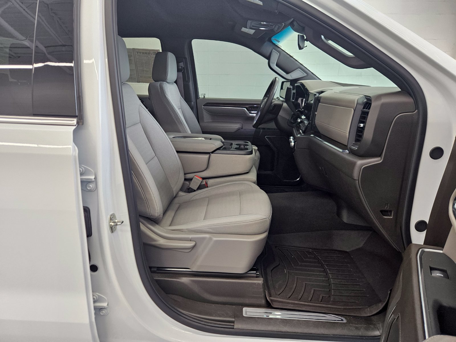 Used 2024 GMC Sierra 1500 SLE AWD/4WD image 28