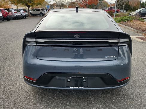 Certified 2025 Toyota Prius XSE Premium image 6