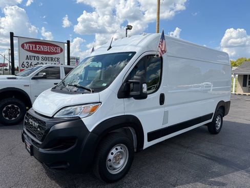 Used 2023 RAM ProMaster 2500 FWD image 2