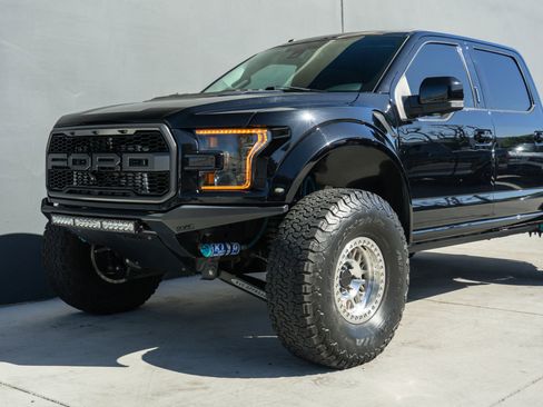 Used 2017 Ford F150 Raptor w/ Equipment Group 802A Luxury AWD/4WD image 23