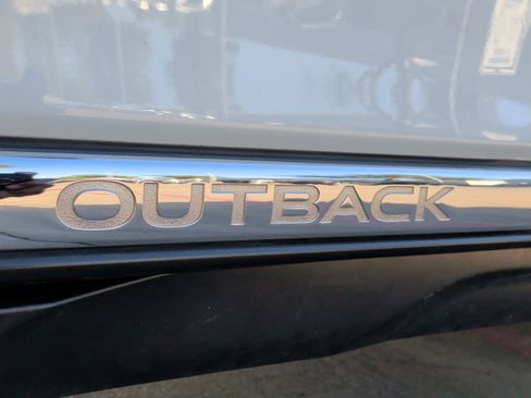 Used 2017 Subaru Outback 3.6R Touring w/ Popular Package #5A image 13