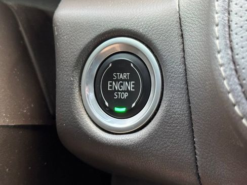 Used 2023 GMC Yukon SLT RWD image 26