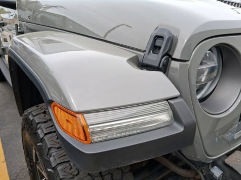Used 2021 Jeep Gladiator Mojave AWD/4WD image 6