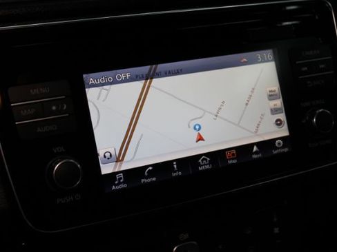 Used 2018 Nissan Leaf SL w/ SL Technology Package image 18