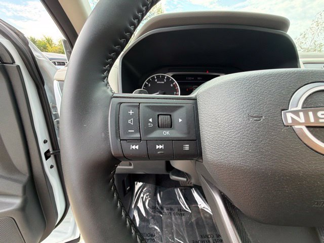 Used 2025 Nissan Rogue SV AWD/4WD image 31