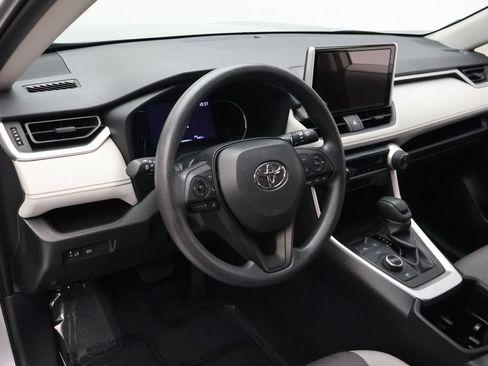 Certified 2025 Toyota RAV4 XLE AWD/4WD image 15