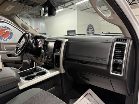 Used 2017 RAM 3500 Big Horn image 37