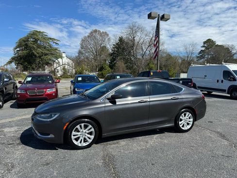 Used 2015 Chrysler 200 Limited image 3