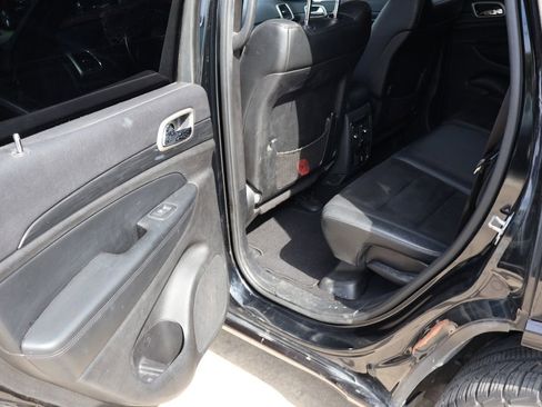 Used 2020 Jeep Grand Cherokee Altitude RWD image 17