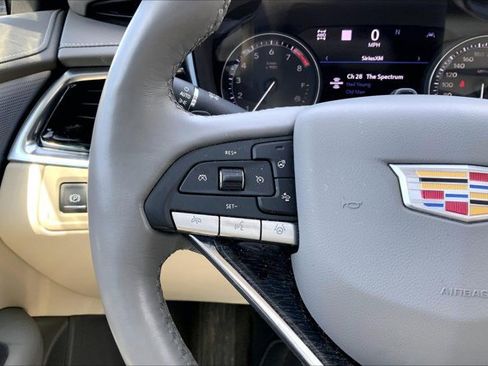 Used 2024 Cadillac XT6 Premium Luxury w/ Technology Package AWD/4WD image 18