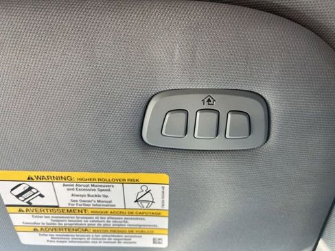 Certified 2022 Ford F150 Lariat w/ Equipment Group 502A High image 30