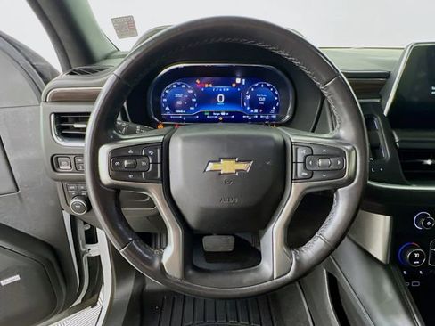 Used 2022 Chevrolet Suburban LT AWD/4WD image 12