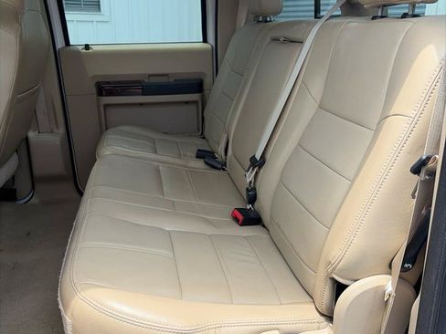 Used 2010 Ford F250 Lariat RWD image 8