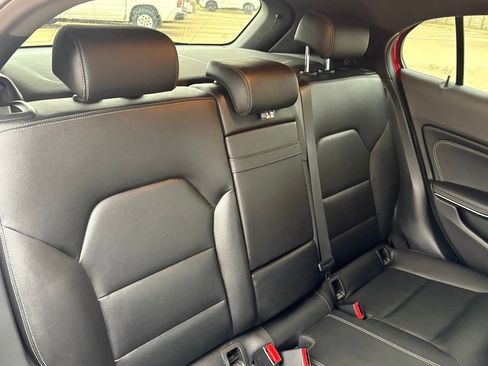 Used 2018 Mercedes-Benz GLA 250 image 36