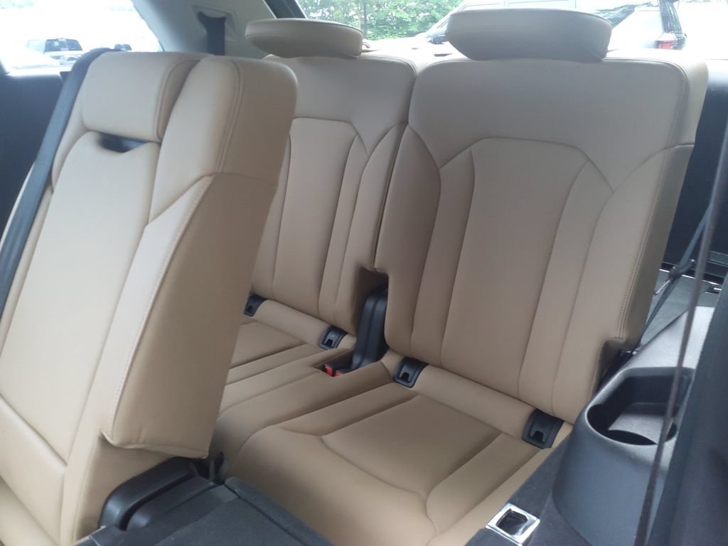 Used 2025 Audi Q7 3.0T Premium Plus AWD/4WD image 20