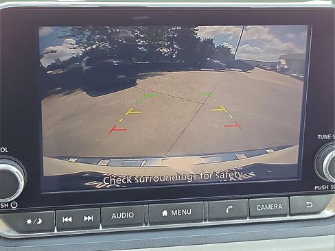 Used 2023 Nissan Rogue SV FWD image 16