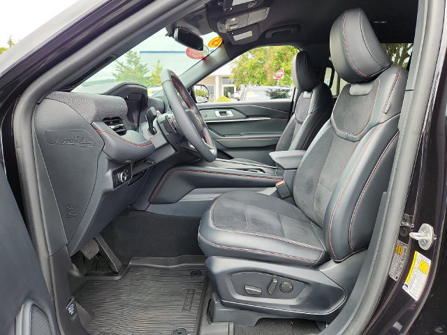 Certified 2025 Ford Explorer ST AWD/4WD image 15