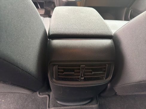 Used 2018 Honda CR-V LX image 13